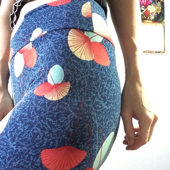 Lularoe Leggings Ginkgo fairy leaf print - Picture 5 of 8